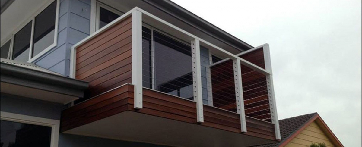 Deck with timber pergola